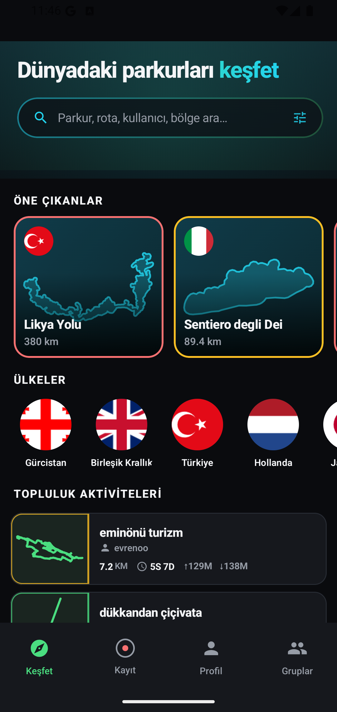 Snail Trail Keşfet ekranı: Likya Yolu ve dünya yürüyüş parkurları, ülke filtreleri, topluluk aktiviteleri